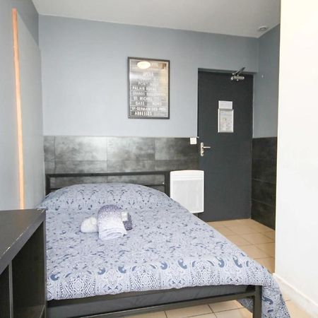 02 - Chambre Avec Lit Double Et Sdb Prive Wifi แซงต์-เดอนี ภายนอก รูปภาพ